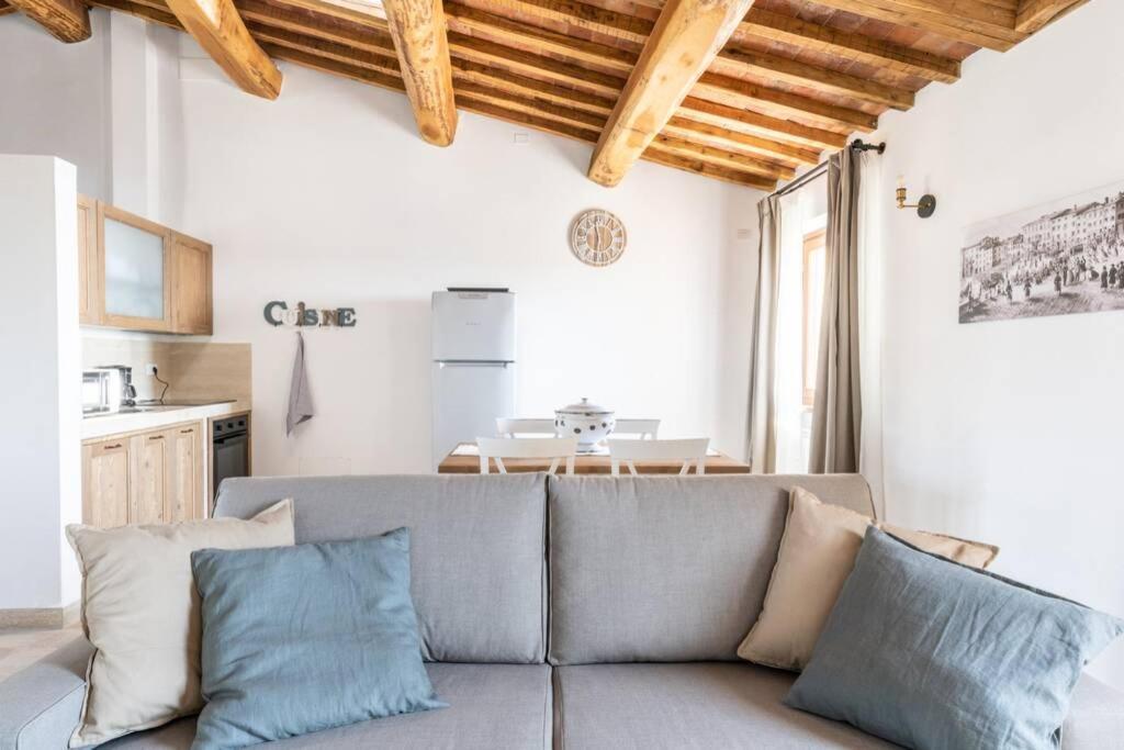 La Piazza - Appartamento Con Vista Sinalunga Luaran gambar