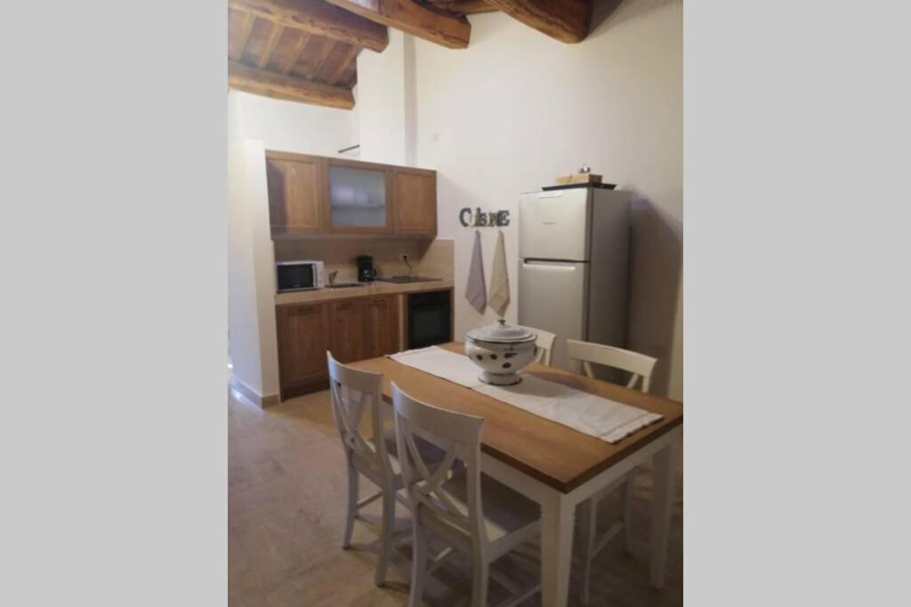 La Piazza - Appartamento Con Vista Sinalunga Luaran gambar